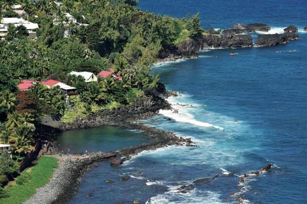 Chalet F4 de 100 m² à rénover ou détruire sur terrain de 477 m² à "Manapany-Les-Bains" (97480) SAINT JOSEPH