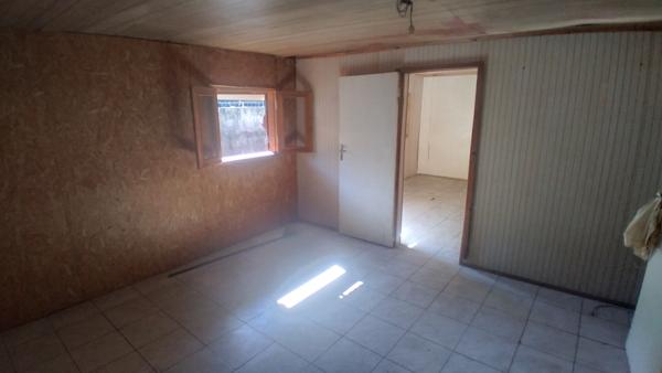 Chalet F4 de 100 m² à rénover ou détruire sur terrain de 477 m² à "Manapany-Les-Bains" (97480) SAINT JOSEPH