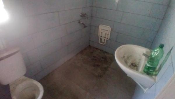 Chalet F4 de 100 m² à rénover ou détruire sur terrain de 477 m² à "Manapany-Les-Bains" (97480) SAINT JOSEPH