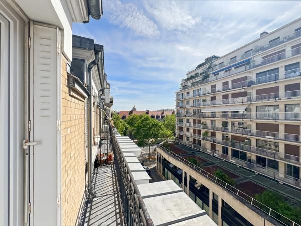 Appartement Paris 15 e - ÉCOLE MILITAIRE / LAOS