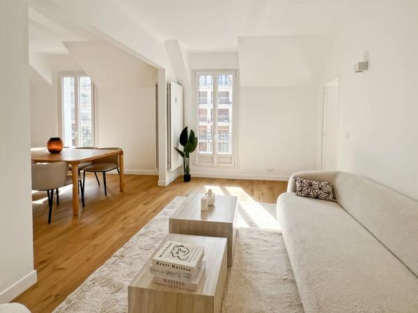 Appartement Paris 15 e - ÉCOLE MILITAIRE / LAOS