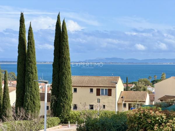 Carqueiranne (83320) Villa avec Vue Mer à Carqueiranne – Proche Plages et Port