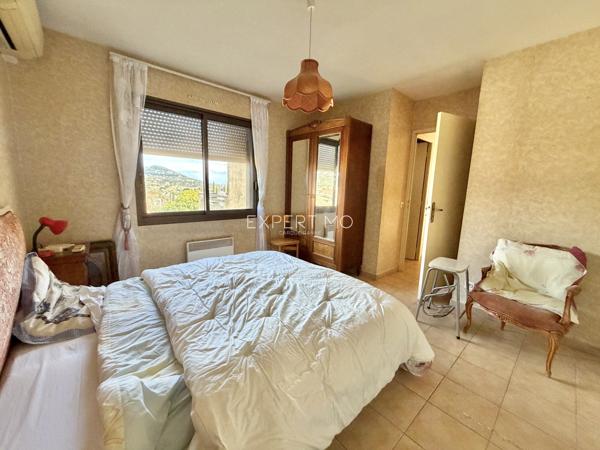 Carqueiranne (83320) Villa avec Vue Mer à Carqueiranne – Proche Plages et Port