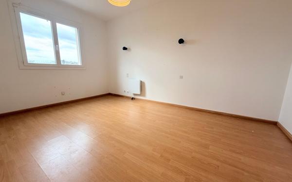 Maison à vendre    5 pièces •  Latrille