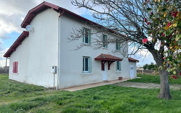 Maison à vendre    5 pièces •  Latrille