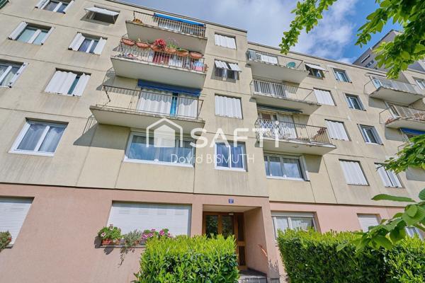 Appartement 4 pièces 3 chambres de 78 m2 avec une place de parking et une cave au sous sol situé à Asnières sur Seine