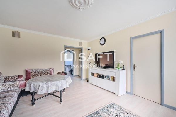 Appartement 4 pièces 3 chambres de 78 m2 avec une place de parking et une cave au sous sol situé à Asnières sur Seine