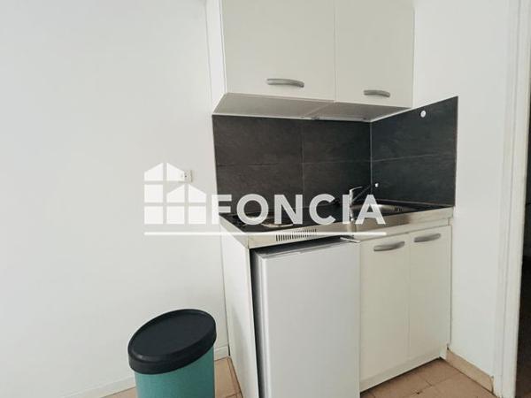 Location Studio 25.4 m² - 12 ET 14 RUE PAUL LENDRIN Toulon 83000