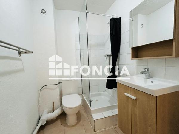 Location Studio 25.4 m² - 12 ET 14 RUE PAUL LENDRIN Toulon 83000