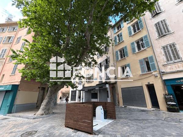 Location Studio 25.4 m² - 12 ET 14 RUE PAUL LENDRIN Toulon 83000