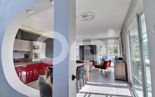 Maison à vendre    6 pièces • 214 m2 Messery