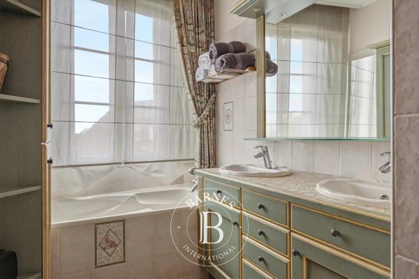 La Haye-Malherbe, Appartement  430 m² à vendre