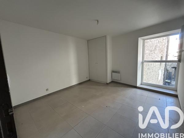 Location appartement 3 pièces 60 m² Aramon