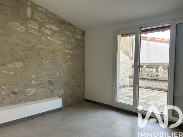 Location appartement 3 pièces 60 m² Aramon