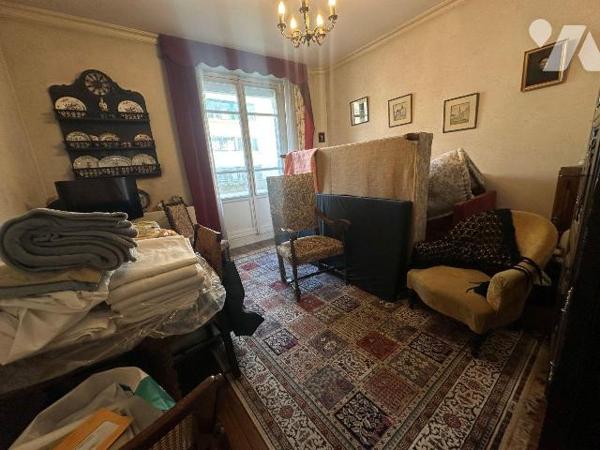 Dans une résidence avec ascenseur, un appartement T2 de 52m² environ au coeur du quartier de la...