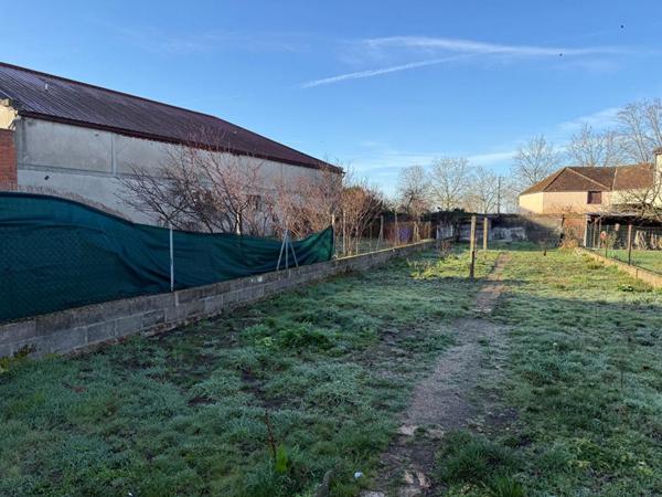 Maison Bessay Sur Allier + garage + caves + terrain + dépendances