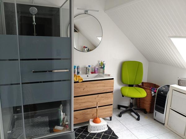 Maison de bourg de 90m2 avec studio en sus.