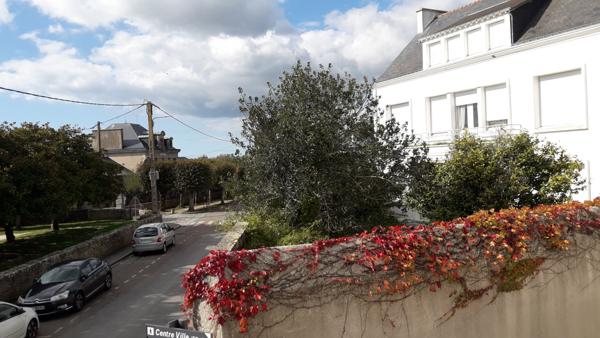 Au coeur de la ville historique de Port Louis, 1 lot sur les trois.