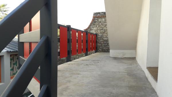 Au coeur de la ville historique de Port Louis, 1 lot sur les trois.