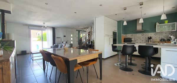 Maison à vendre 7 pièces 143 m² Le Perray-en-Yvelines