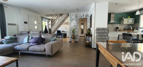 Maison à vendre 7 pièces 143 m² Le Perray-en-Yvelines