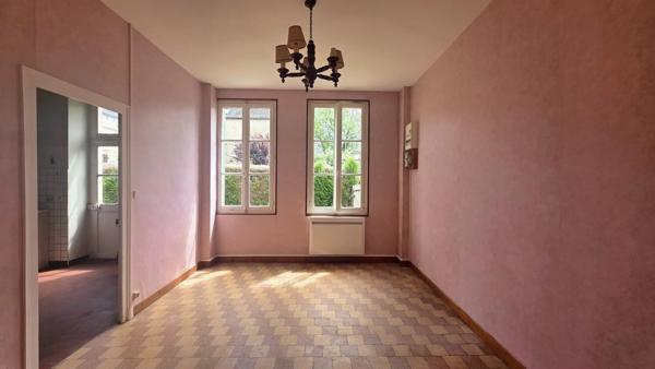 Vente                                                      Maison
                        
                     3 pièces                      84 m2                     à Le Noyer