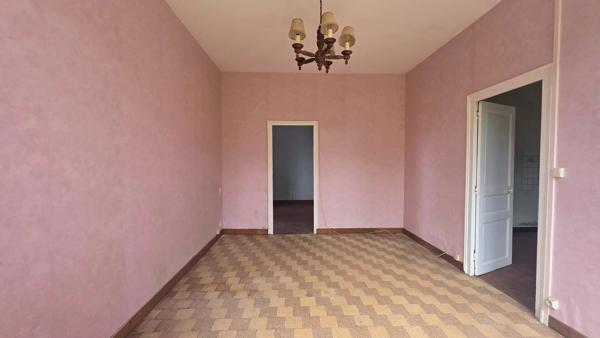 Vente                                                      Maison
                        
                     3 pièces                      84 m2                     à Le Noyer