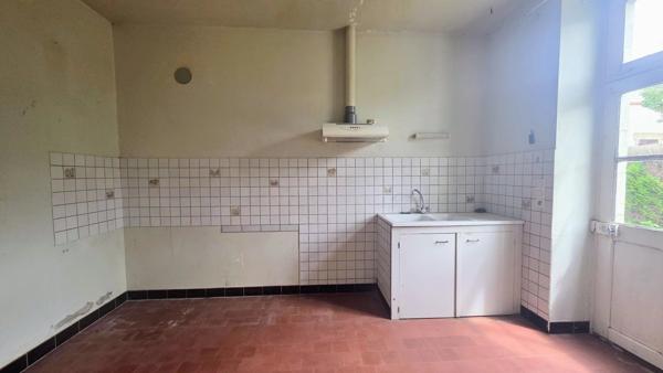 Vente                                                      Maison
                        
                     3 pièces                      84 m2                     à Le Noyer