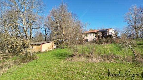 A vendre DOURGNE (Tarn) maison rénovée de 153 m², 4 chambres, vue dégagée sur la Montagne Noire, terrain 1,79 ha