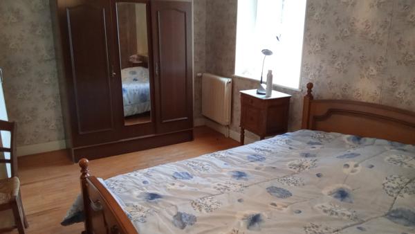 EN VENTE -OLLIERGUES - Maison en pierres 3 chambres terrain