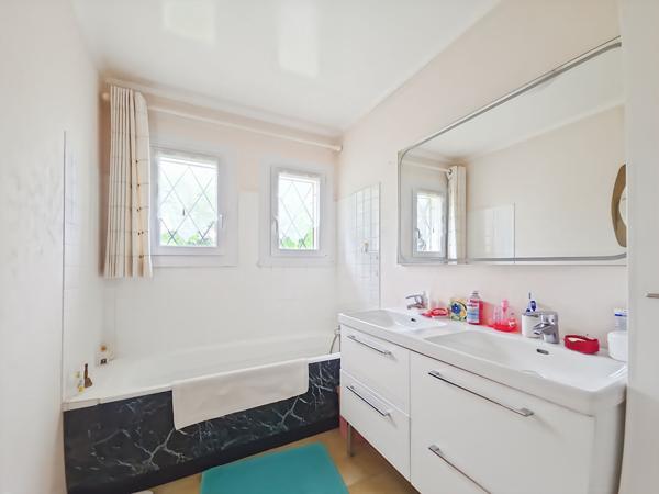 Maison Oinville 8 pièces, 171 m², 930 m² de parcelle