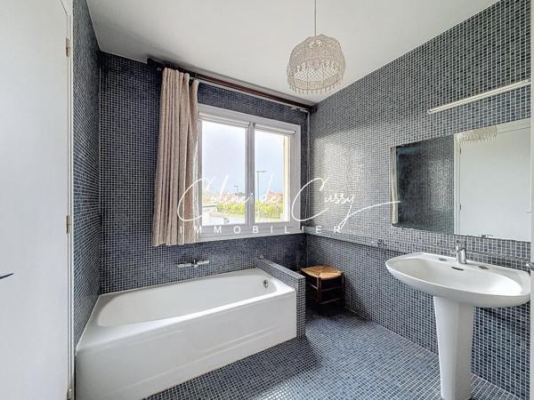 Cadre Idéal en Bord de Mer : Maison Spacieuse