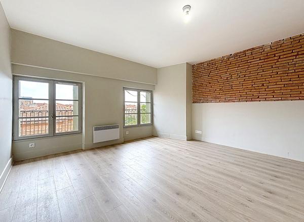 Charmant appartement duplex 43 m² rénové Montauban centre historique