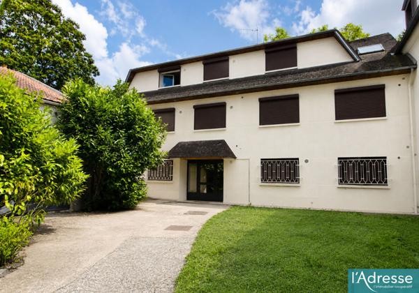 Immeuble de rapport vendu libre - 6 logements - Secteur Parc et Château à Morsang-sur-Orge