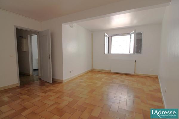 Immeuble de rapport vendu libre - 6 logements - Secteur Parc et Château à Morsang-sur-Orge