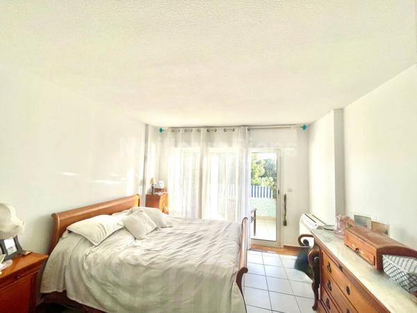 Saint-Raphaël front de mer-dernier étage angle T4 93m2-22 m2 de terrasse vue mer-garage+ 2 parkings