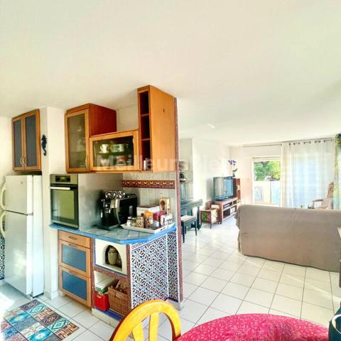 Saint-Raphaël front de mer-dernier étage angle T4 93m2-22 m2 de terrasse vue mer-garage+ 2 parkings