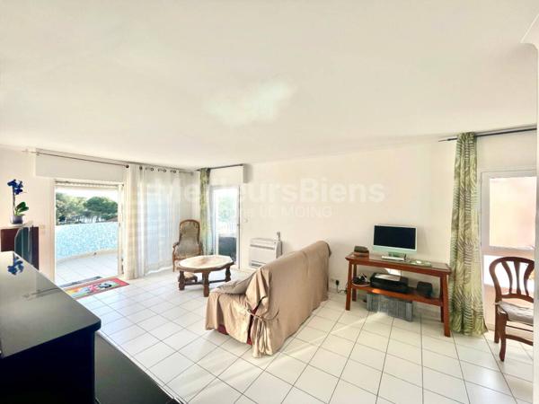 Saint-Raphaël front de mer-dernier étage angle T4 93m2-22 m2 de terrasse vue mer-garage+ 2 parkings