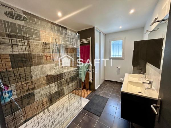 Maison 4 chambres plain-pied jardin garage piscine