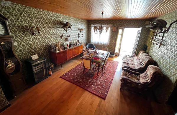 Maison rurale à vendre à Saints-Geosmes en Haute-Marne (52200), ref : SGML115836