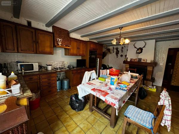 Maison rurale à vendre à Saints-Geosmes en Haute-Marne (52200), ref : SGML115836