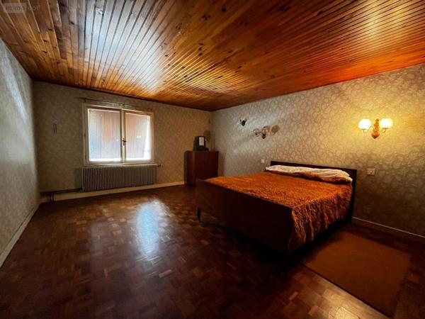 Maison rurale à vendre à Saints-Geosmes en Haute-Marne (52200), ref : SGML115836