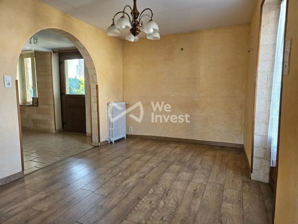 Maison spacieuse en plein cœur de Vouziers – 4 chambres, bureau, garage, cour, cave voûtée et grenier