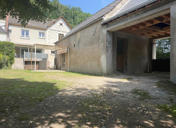 CHANÇAY - Ensemble immobilier rare : deux maisons + dépendance + terrain
