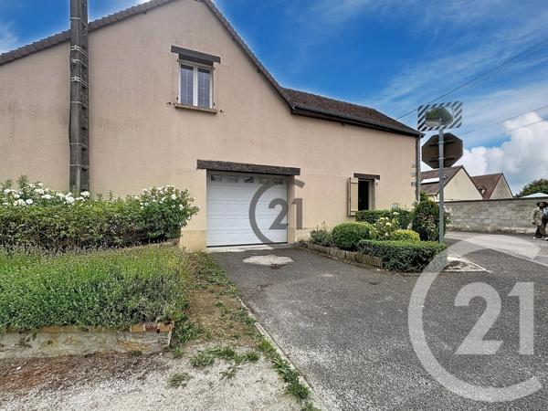 Immeuble à vendre  202,40 m 2   SOURDUN  - 77
