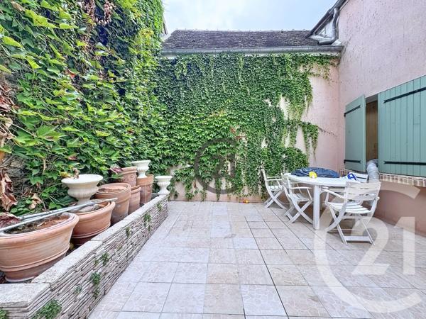Immeuble à vendre  202,40 m 2   SOURDUN  - 77