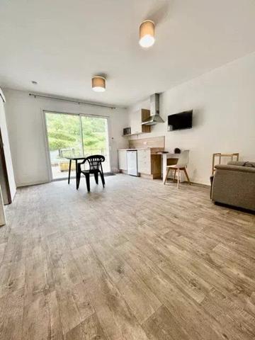 Location Studio 25 m2 à Saint-Clair-de-la-Tour
