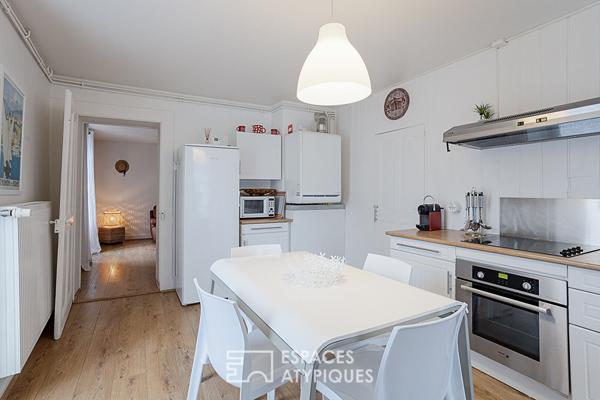 Ancienne demeure bénédictine du XIX siècle avec jardin et annexes