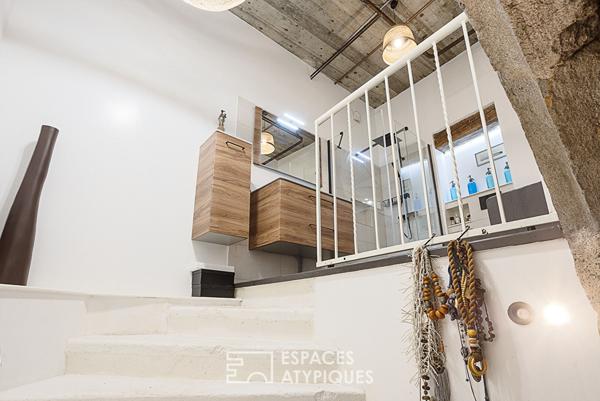 Ancienne demeure bénédictine du XIX siècle avec jardin et annexes