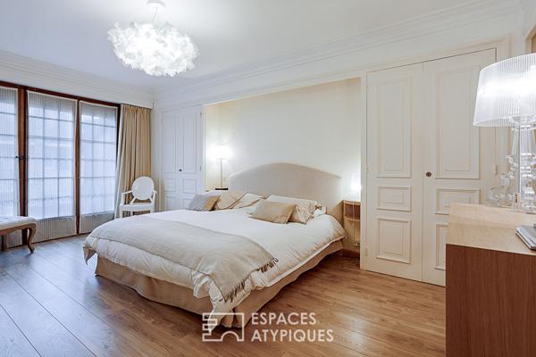 Ancienne demeure bénédictine du XIX siècle avec jardin et annexes